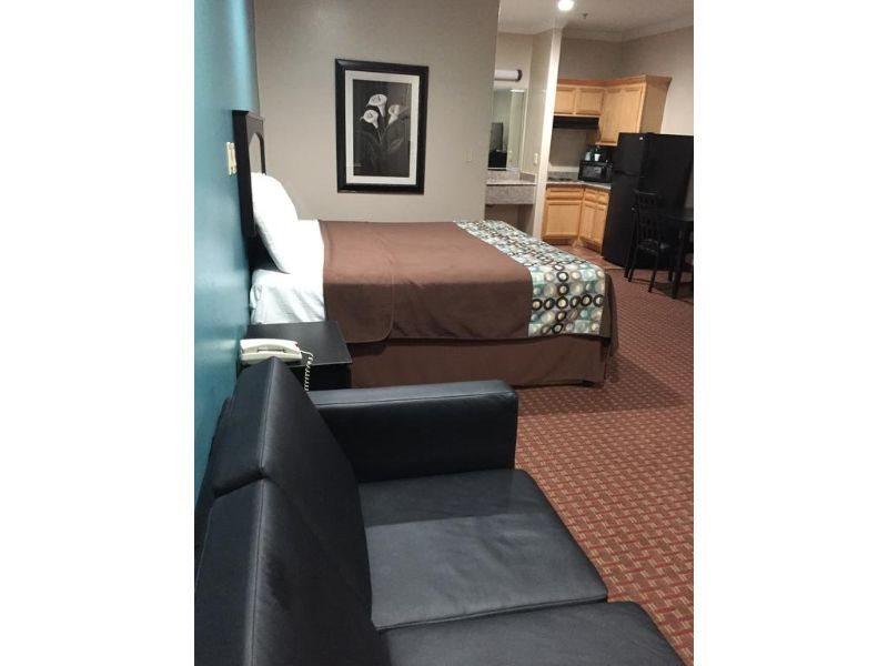 Scottish Inn And Suites Katy Dış mekan fotoğraf